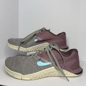 Nike Metcon 4 Training Shoes Sneakers Womens Size 8.5 Gray Purple Gym